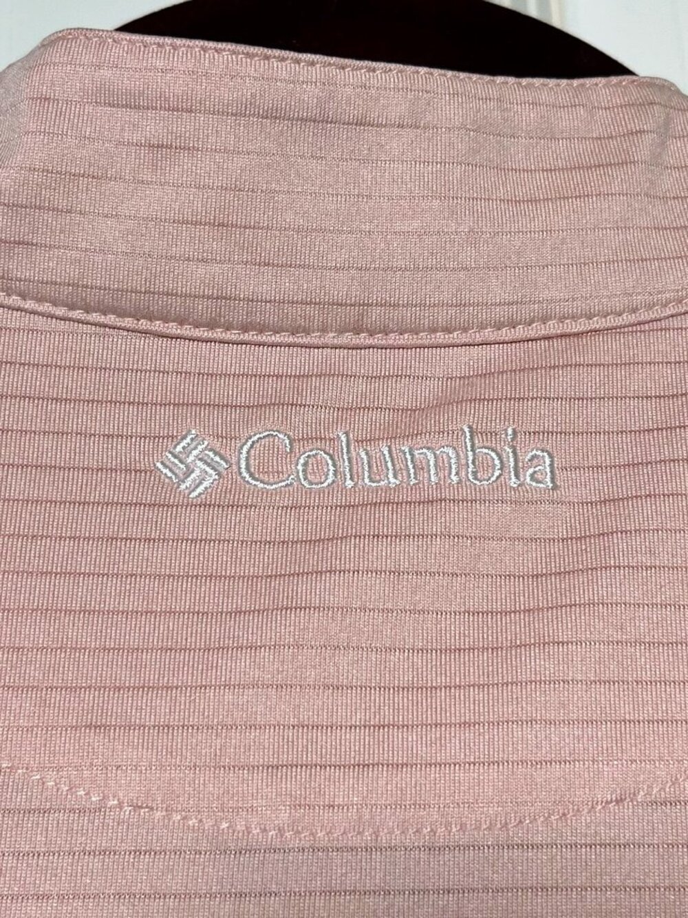 Columbia Golf Pink Sleeveless Snap Front Polo Shirt Medium - Picture 4 of 5